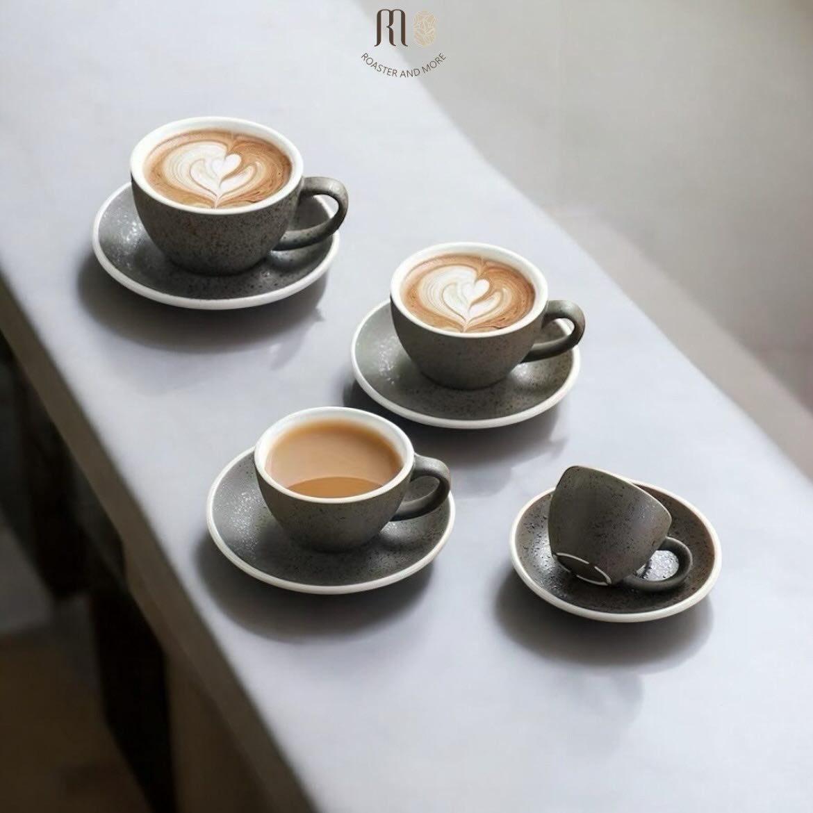 كوب سيراميك ، بحجمين مختلفين