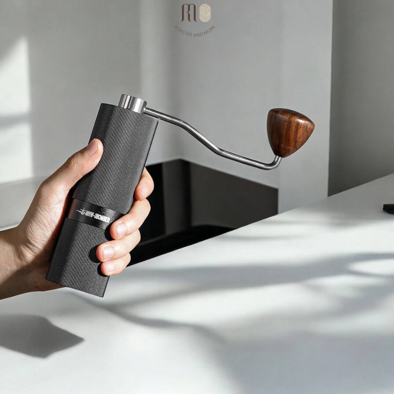 طحنة قهوة يدوية MHW-3BOMBER M1